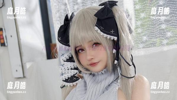 Azami的圣诞私拍，作品02是衣服的反面？