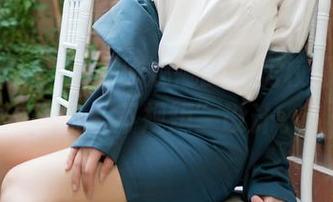 Feilin嗲囡囡 – 沐娜娜的私房校服图，甜蜜的“不规矩”设计。