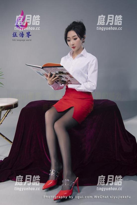 Ligui丽柜 - 哎呀，女上司文静的魅力，真想一键下载全套