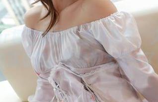 MFStar模范学院 – 美图美图，久久Aimee的连衣裙，搭配也太随性了吧？