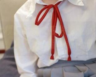 MFStar模范学院 – 在徐微微mia的红裙写真里，每个细节都值得慢慢品味…