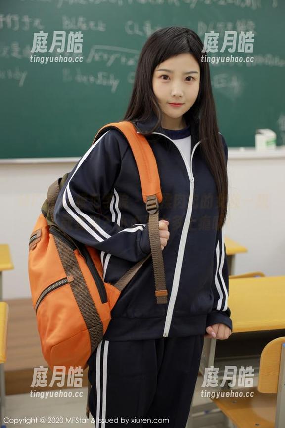 MFStar模范学院 - 揉揉肉肉的女孩—想下载套图？小心看太多上瘾哦！