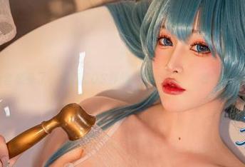 Tiny Asa套装来了,最新COS界的“小巨人”,看完你会有个想法…