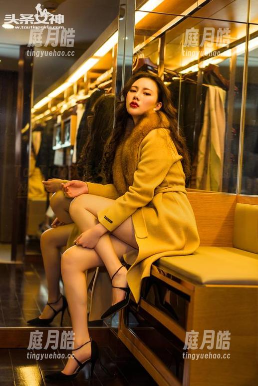 TouTiao头条女神 - 如果你对李丽莎的蕾丝颇有兴趣，来个合集分享，似乎有一点愉悦的未知。