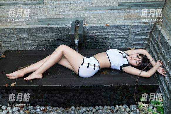 TuiGirl推女郎 - 赵惟依白裙原图全集，花里胡哨不如简单直白我说！