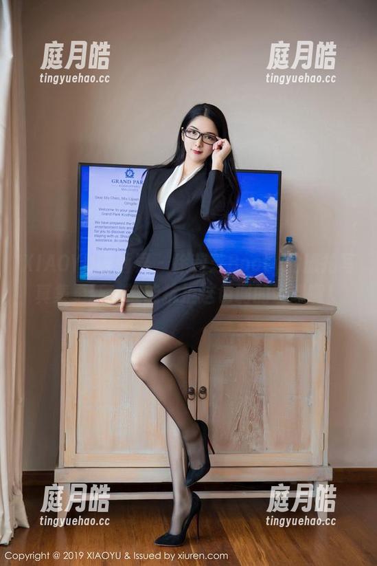 XIAOYU语画界 - 徐莉芝Booty的旅拍写真集更新，谁能抗拒这色调的诱惑啊！