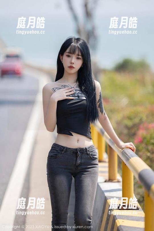 XIAOYU语画界 - 在潘朵拉Laa的办公室，高清壁纸和工作毫无关系。