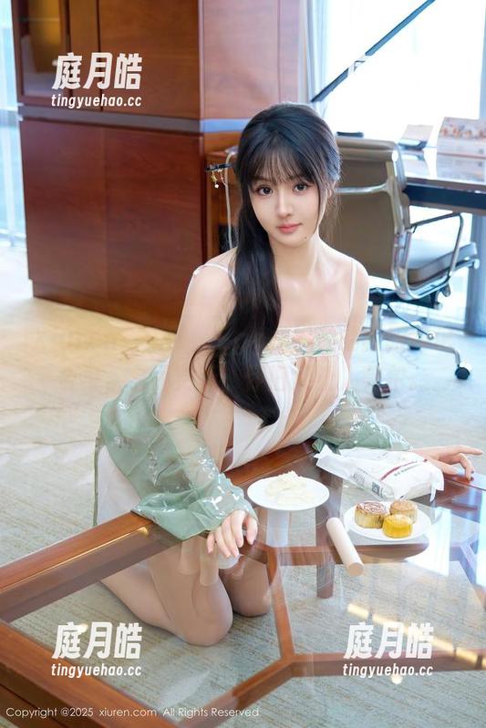 Xiuren秀人网 - Egg尤妮丝的校服印记合集，全面更新，怀旧又让人莞尔。