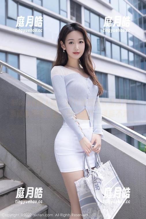 Xiuren秀人网 - 图片展现唐安琪如何把泡面做得像五星大厨的杰作，谁能不爱？