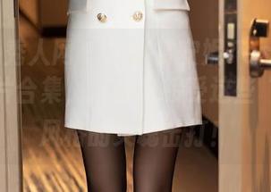 Xiuren秀人网 – 来欣赏安妮Tess的奇葩礼服图片合集,准备好接受这些“大胆”风格的灵魂击打!