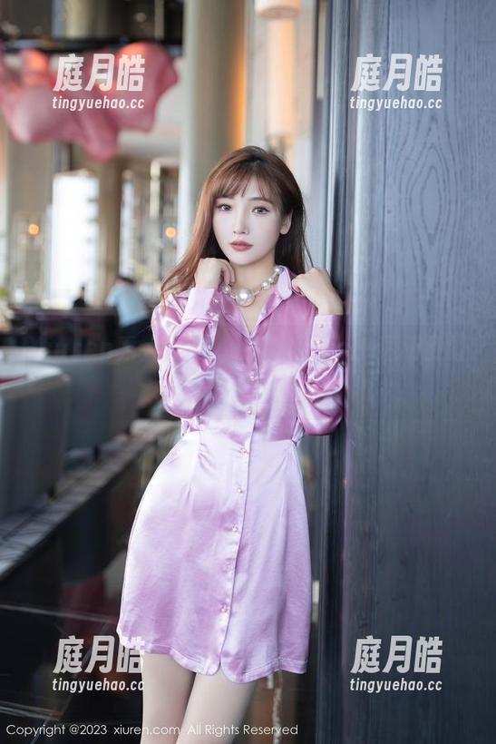 Xiuren秀人网 - 小海臀Rena，透明到让你下载的心都发痒