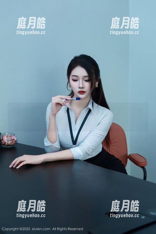 Xiuren秀人网-小蛮妖 Xiuren秀人网 - 小蛮妖最新图集:当一名秘书变成小魅惑的攻略。