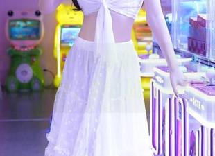 Xiuren秀人网 – 李雅柔182CM最新作品集,网袜设计,她真的太会玩了吧!