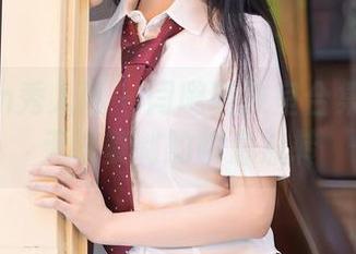 Xiuren秀人网 – 闫璐璐教室合集:那些无法复制的瞬息流转