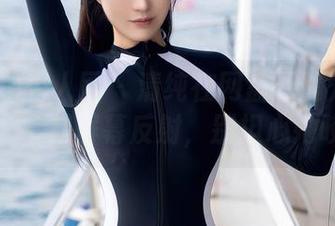 Xiuren秀人网 – 清纯在网盘下的龙女sunny：拿起屏幕反射，别担心她咬你！