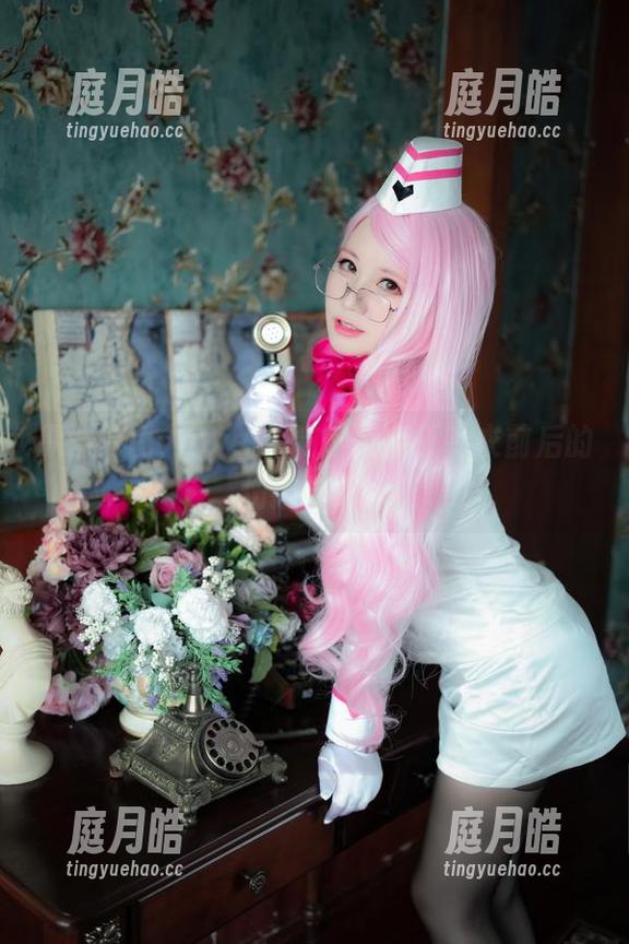原图对比：nyako喵子大魔王毛衣前后的伤感与傲娇