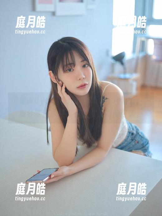 说是wuyo(우요)的ArtGraviaVol，图集分享似乎还有点默默无闻的可爱。