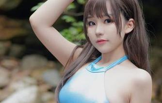 看这位七七娜娜子的姐姐,真心不愧是姐姐,图里她俨然是一幅画。