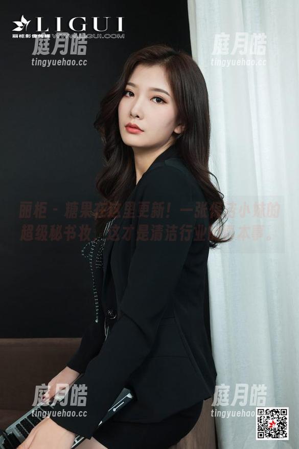 丽柜 - 糖果在这里更新！一张保洁小妹的超级秘书妆，这才是清洁行业的真本事。