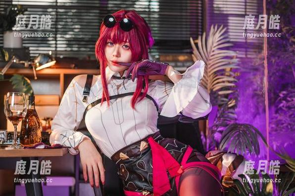 精选BlackSwan&Emilia：当九言的镜头遇上黑天鹅，意外的萌化了！