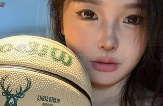 微密圈 – 卡通百科老王的红色蕾丝，又来了，图片更新倒计时321…
