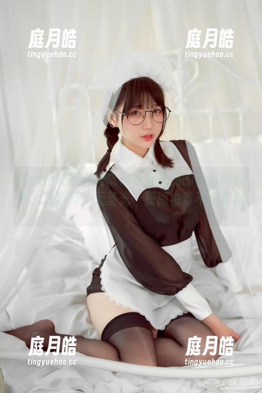 周叽是可爱兔兔 阿叔特皮困在周叽是可爱兔兔的旗袍幻影中,真新鲜,无圣光,原图也真不忍直视。