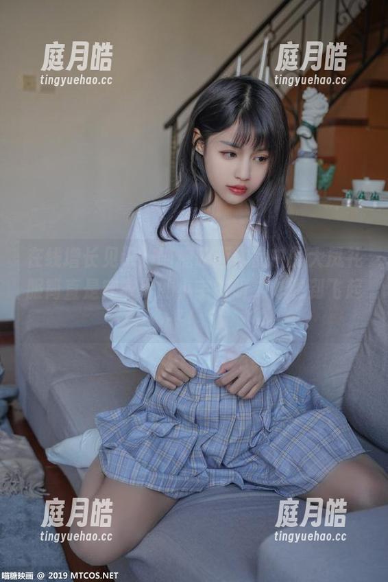 在线增长见识，喵糖映画作品中的大凤礼服简直是穿衣界的小宇宙呀，炸裂到飞起！