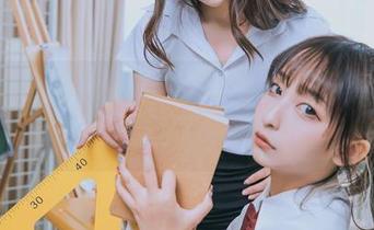 这一袭白纱裙,明明是简约却超吸睛,喵糖映画的高清壁纸,可以多来几张吗?