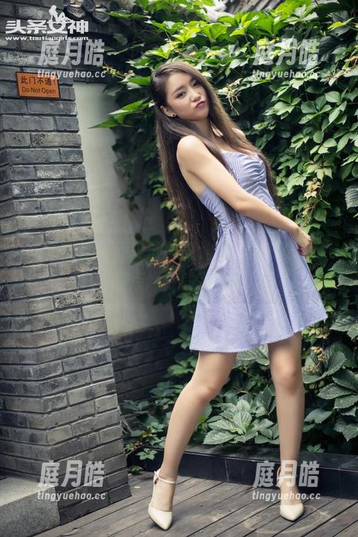 头条女神 - 乔安的牛气油亮，图库分享起来点燃你的灵感！