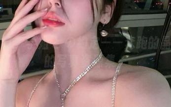微密圈 – 学姐との约定——奔跑的晶骡子的写真资源集。