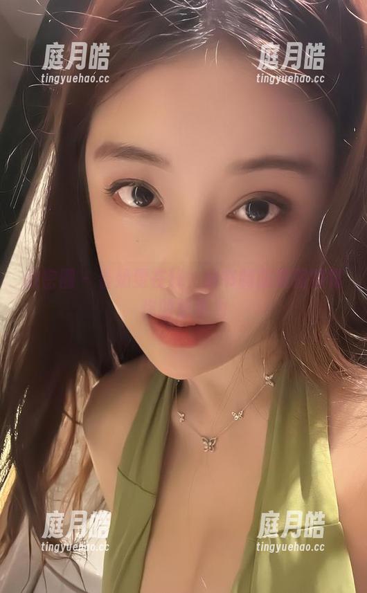 微密圈 - 看奶雯在线，秘书制服美图颠覆你的想象力