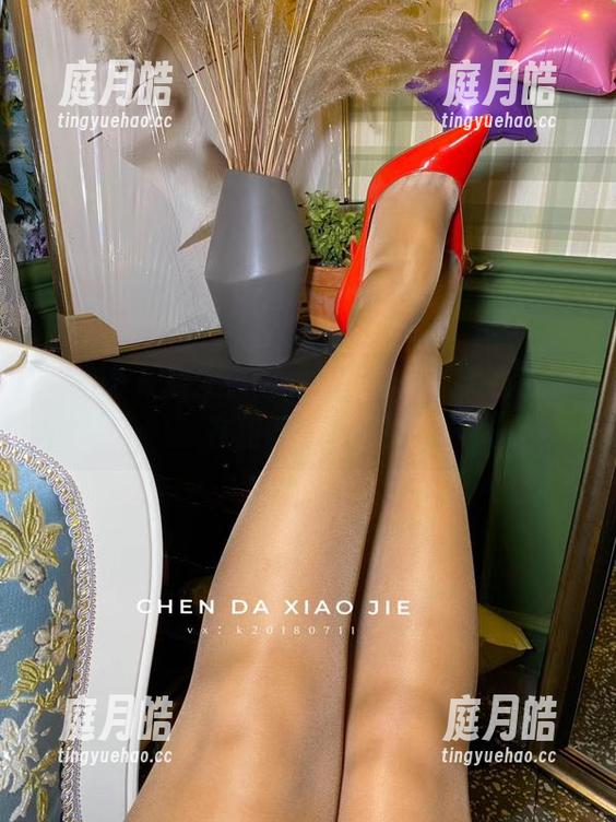 微密圈 - 宸大小姐的高清图库，看得我像在甜蜜梦里游荡