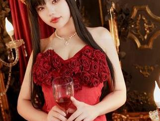 小瑶幺幺的婚纱图册：美如仙女，只差把她的饼干画得更好看！