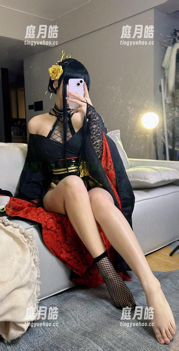 来瞧瞧！小瑶幺幺图集精选中的白露，或许是个小小的心机。