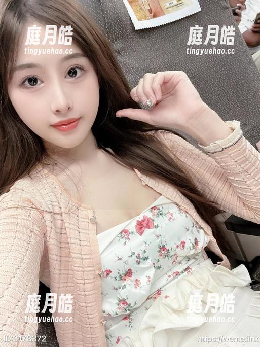 微密圈 - 大家别害羞了！小萌子的“御姐”图包免费送，这比我送的生日礼物都要豪爽！