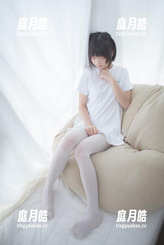 少女秩序 - 鹿可的泳池图集，不只是泡沫，还有那微妙的气息
