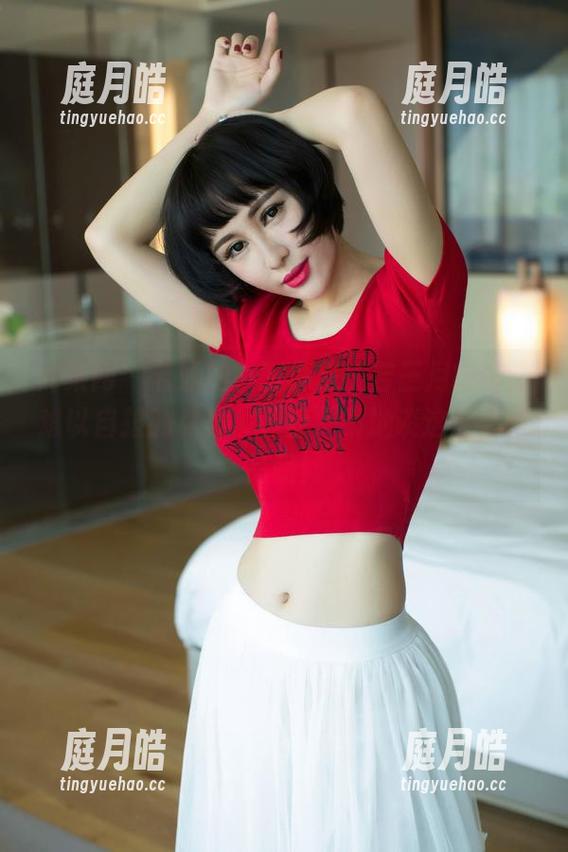 尤果网 - 若涵的小腿真是恍若三月的柳，难以自拔的那种，谁能严肃地谈这全套作品呢！