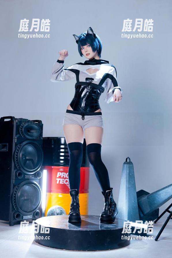屿鱼出奇制胜，能代的足cos成这样，这碧蓝航线真要写篇博士论文！