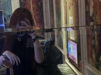 微密圈 – 福利在哪？提袜少女的修女图让我琢磨了半天