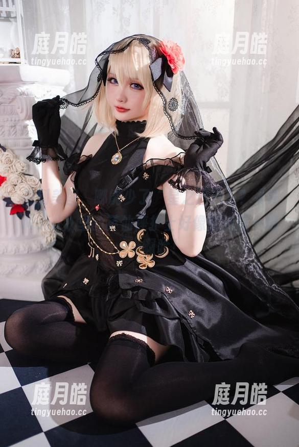 说到美图，哪能少了“星之迟迟”？《RMaid》里的英仙座护士好像能治愈一切……啊哈！