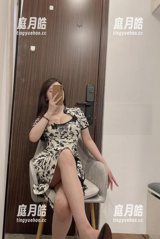 微密圈 - 如何让白衬衫秒变美图利器？听是可馨吖的，图包里全是绝妙小技巧！