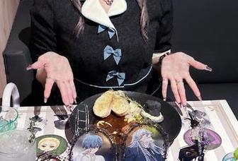 月城委员会大胆表现天使与恶魔，挑战你的壁纸审美
