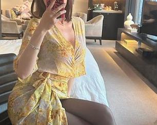微密圈 – 精选果儿Victoria的棉袜，来一场说起来很无辜却又让人意乱神迷。