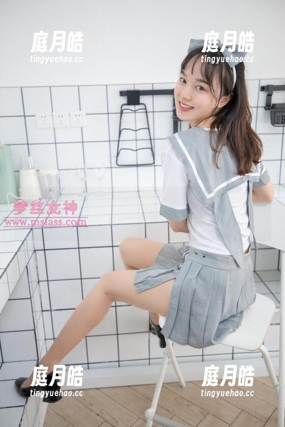 梦丝女神-王娇娇 梦丝女神 - 王娇娇天台高个儿JK:放大版照片合集,别说我没告诉你