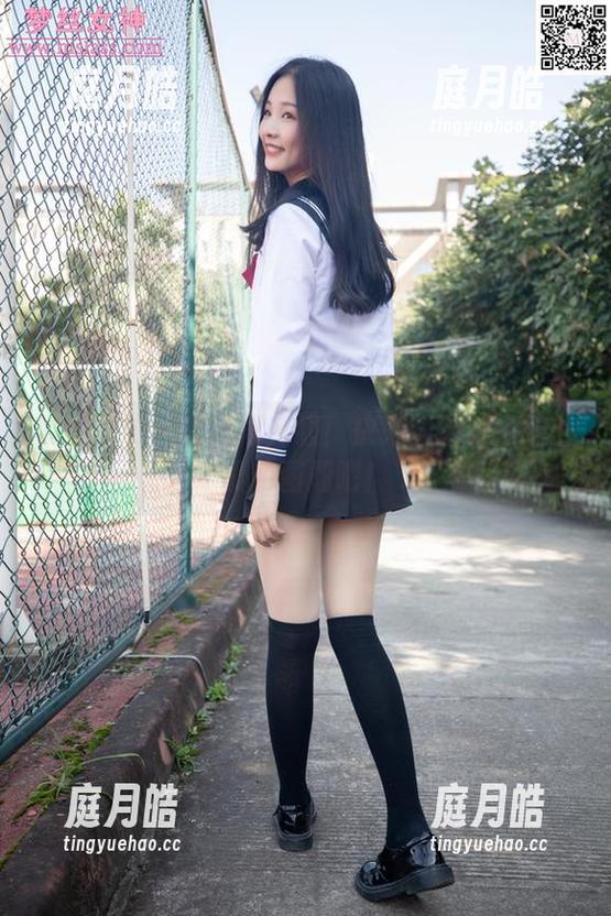 梦丝女神 - 黑色再升级！快来围观魏婷婷的最新图册吧！