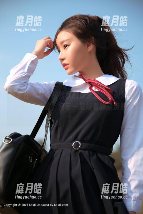波萝社 - 夏小秋秋秋的办公室，里头没什么上班的资源，只有一堆好看的免费照片！