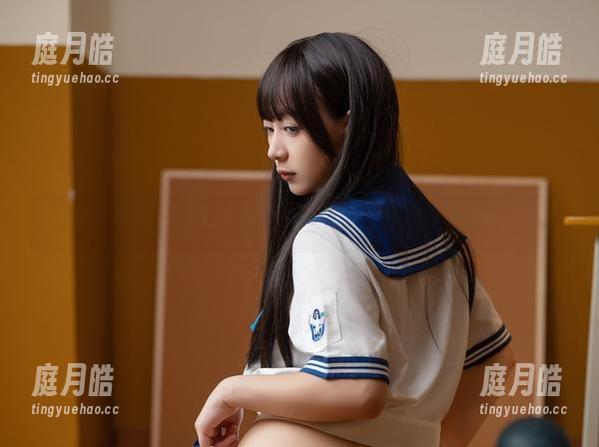 浅安安带你进入无所事事的时光，自摄套图才是重点。