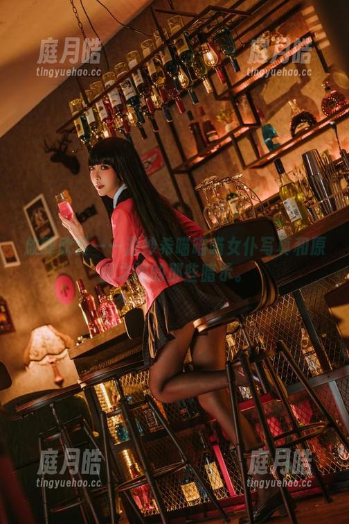 放肆欣赏——源纱希喵喵喵女仆写真和原图之间的那些暗示。