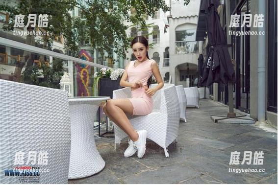 爱丝 - 美图满分，婚纱透着“佳慧”的独特味道，谁想要个免费的？