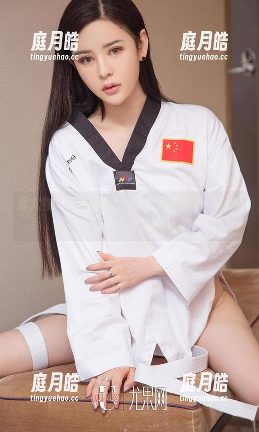 爱尤物 - 原图解密：李允儿的影像下足尖美学，真是让人无言以对。